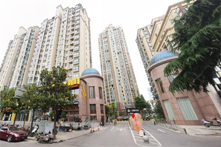 北海学区房,谷德广场近,《华都金马》多层三楼